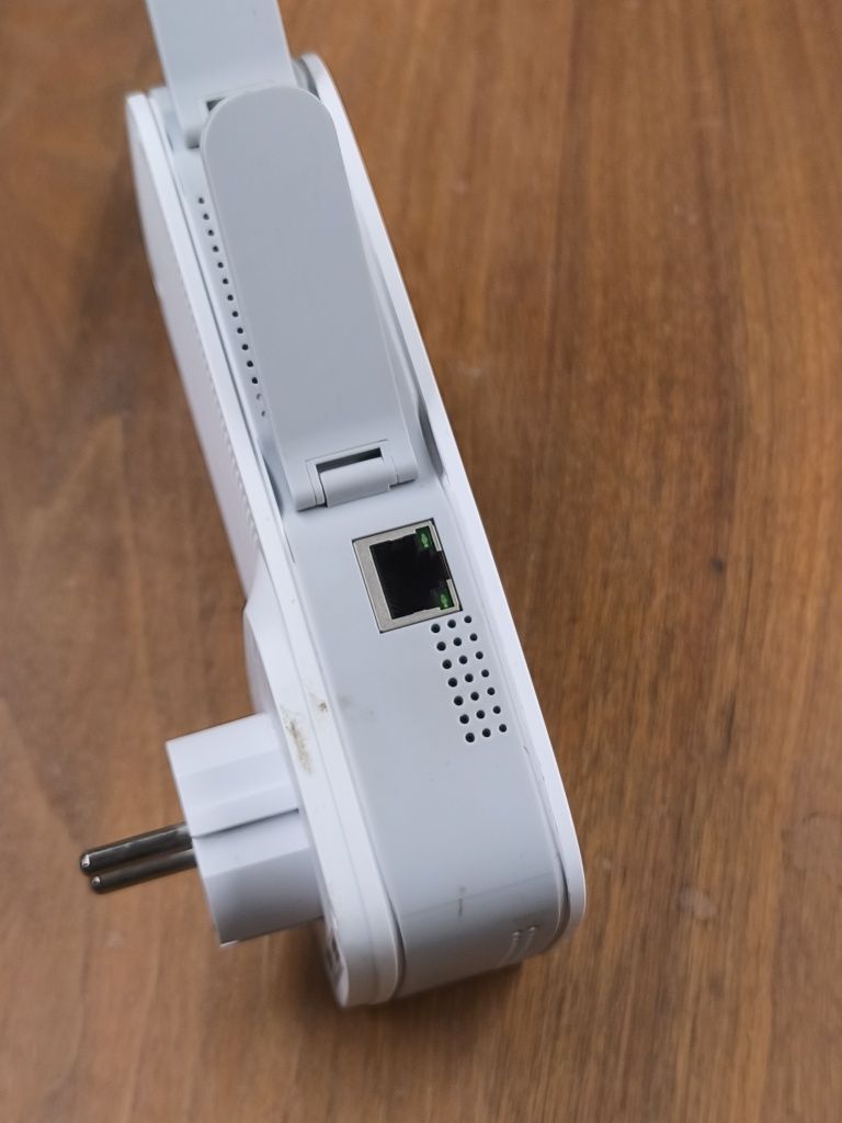 Wi-Fi повторювач TP-LINK RE655 AC2600