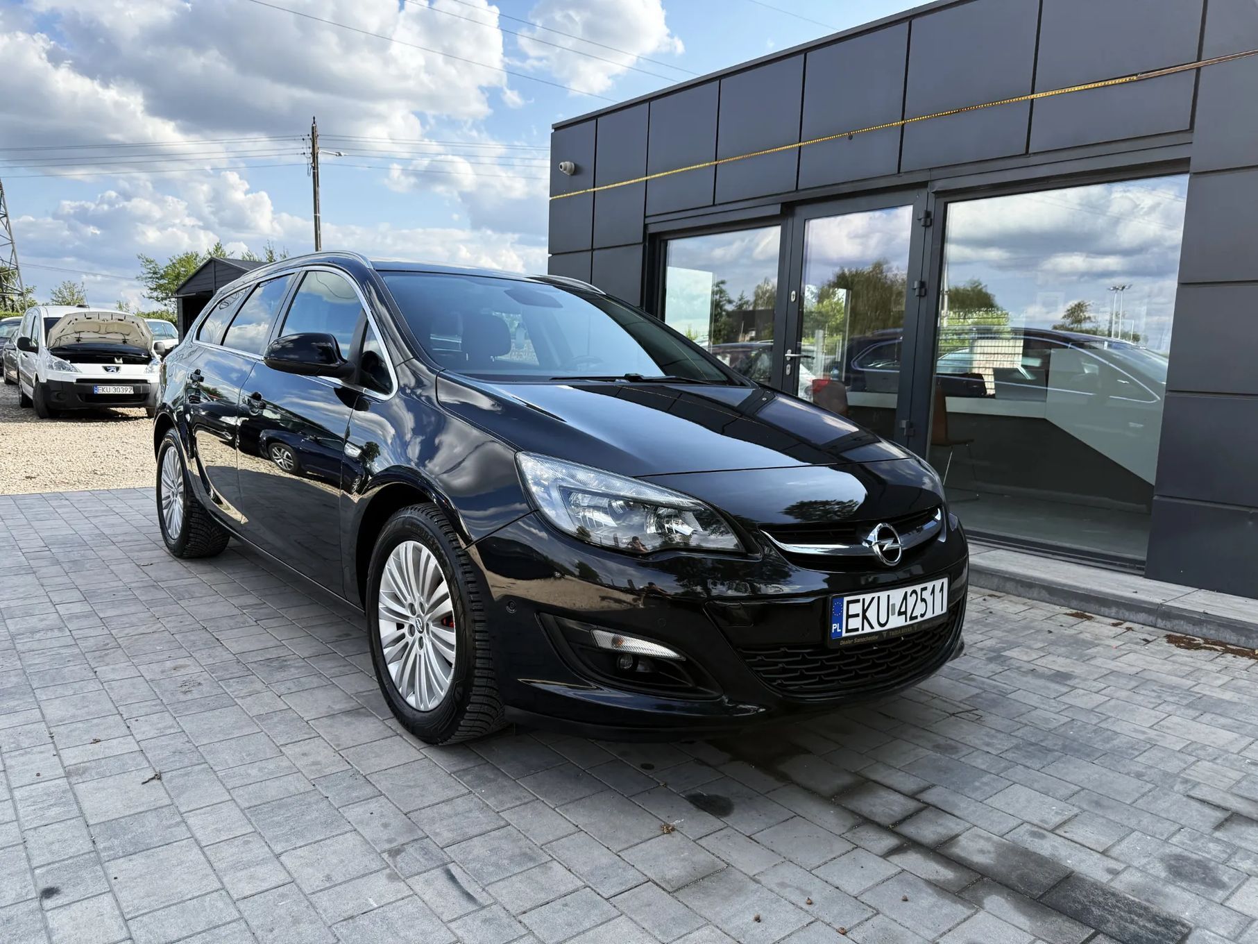 Opel Astra 1.4 Turbo LIFT Cosmo Ledy Xenon Nawigacja Czujniki Przód Tył Klima