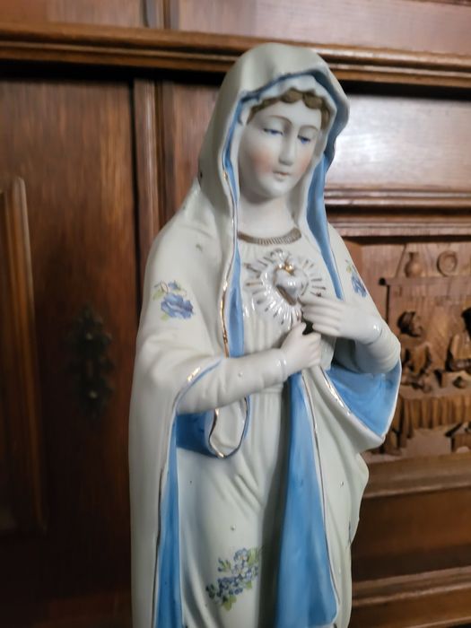 Biskwit Maryja Matka Boska Bolesna porcelanowa