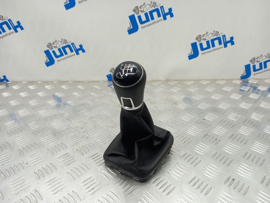 Ручка селектора МКПП 561711113ENGC для Volkswagen Passat B7