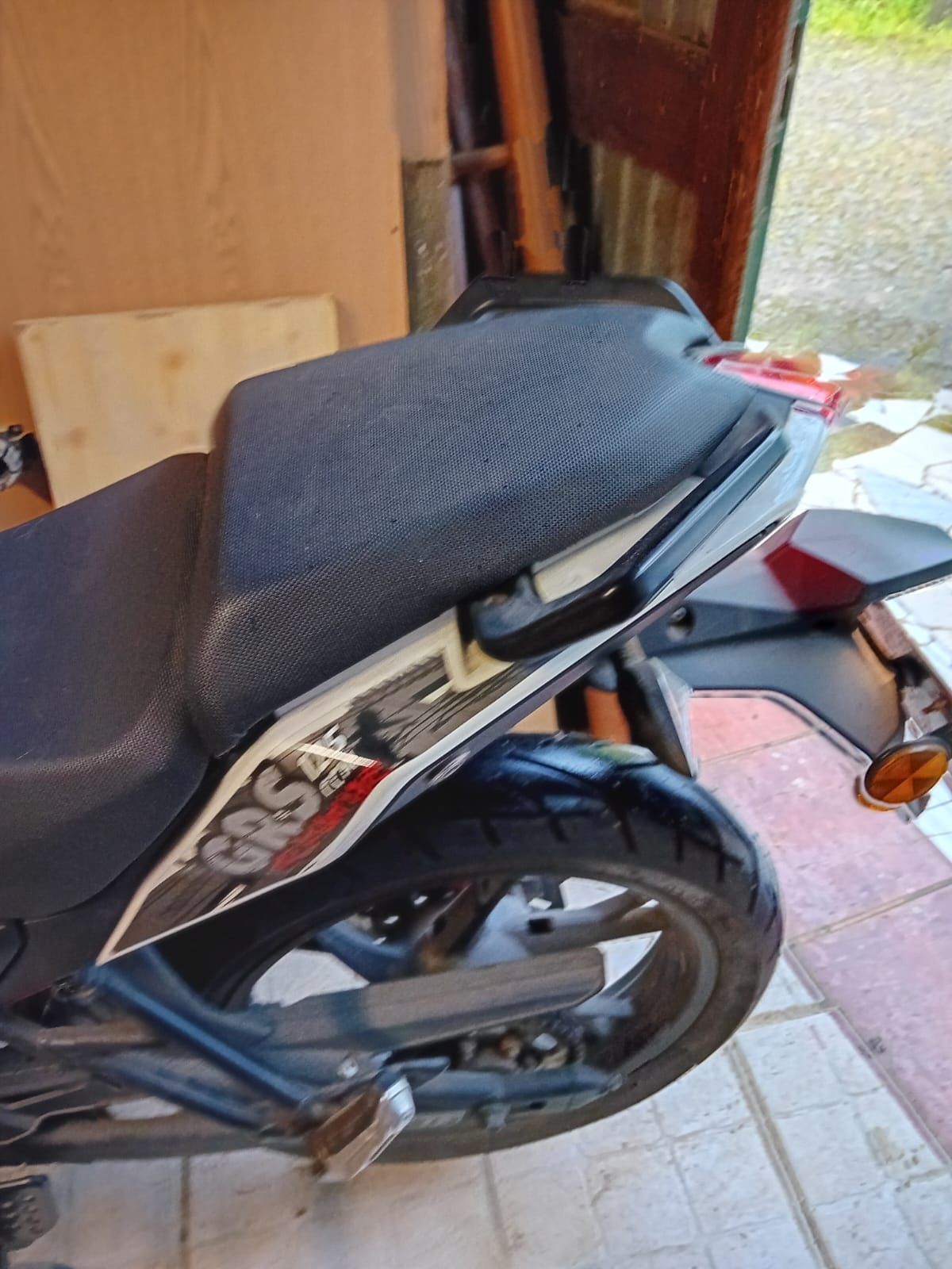 Vendo moto KGR 125cc