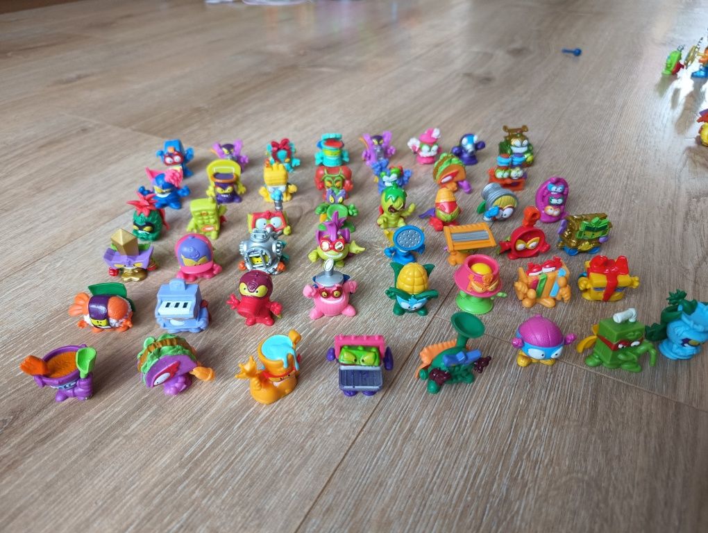 Figurki Super Things/ Super Zings