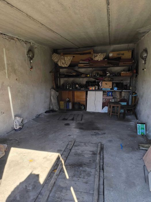 Продам гараж на Югоке( Матреновка) 1900 $+100$ долг,можна на виплату