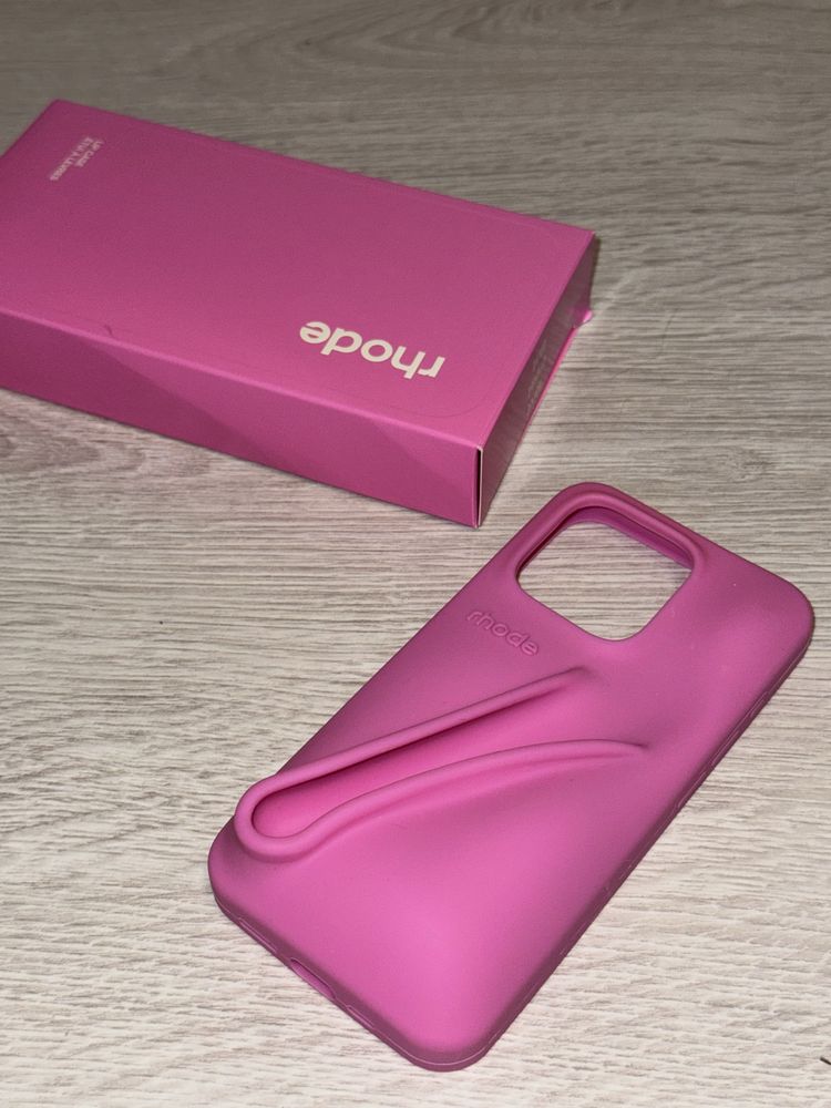 Obudowa różowa rhode case na iphone 15 pro