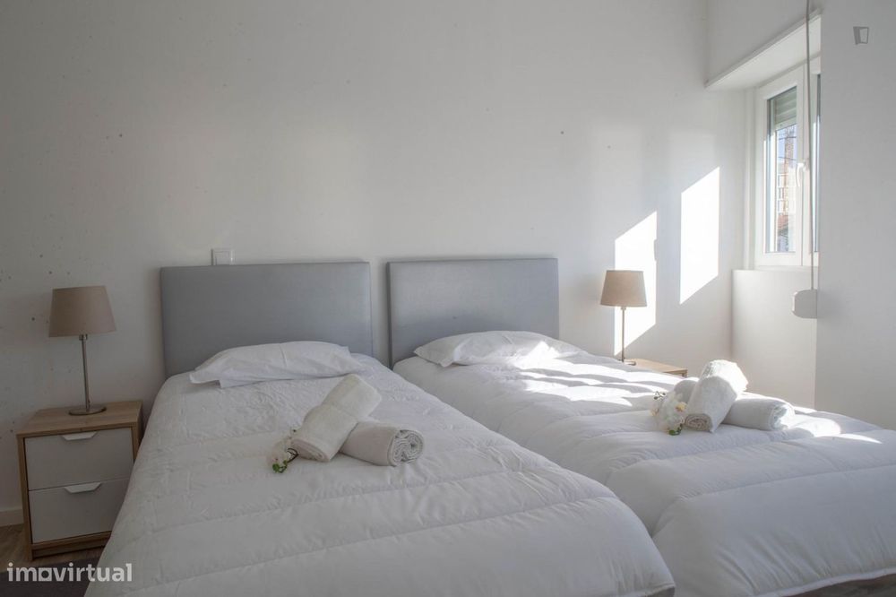 193937 - Excelente quarto com 2 camas de...