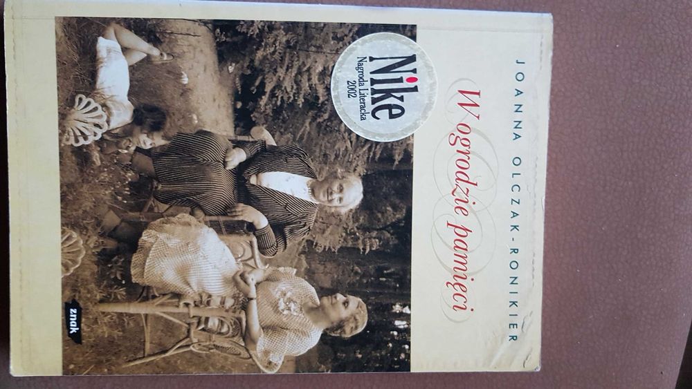 W ogrodzie pamięci Joanna Olczak-Ronikier