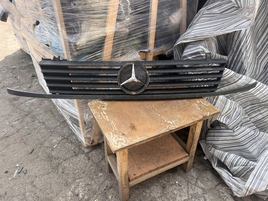 Решетка радиатора Mercedes Benz Vito 638 мерседес вито 638