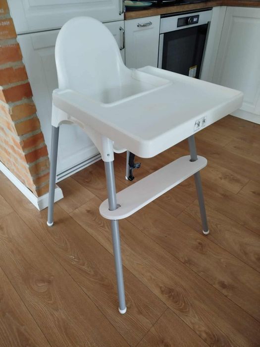 Krzesełko do karmienia z podnóżkiem, ikea