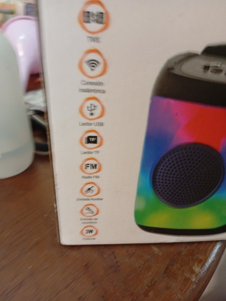 Coluna de som,carrega como um telemóvel NOVA