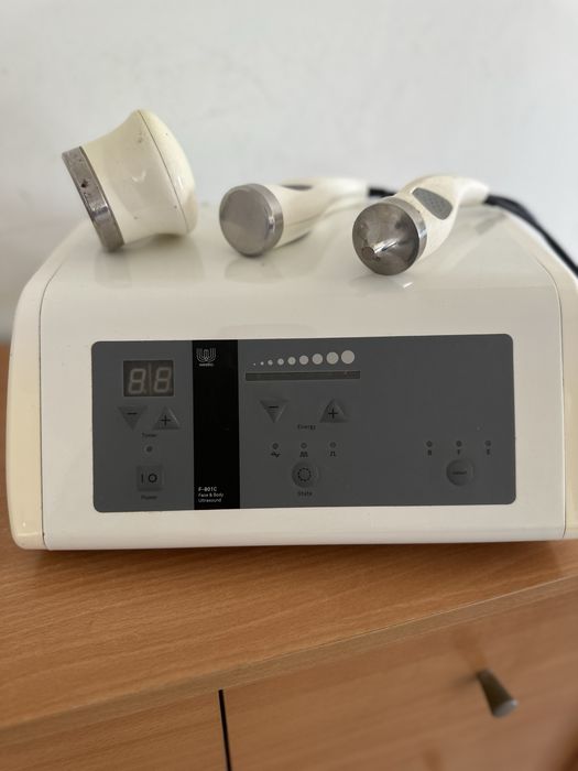 Equipamento ultrassônico / Ultra Som Corpo e Rosto Ewwk-F801C