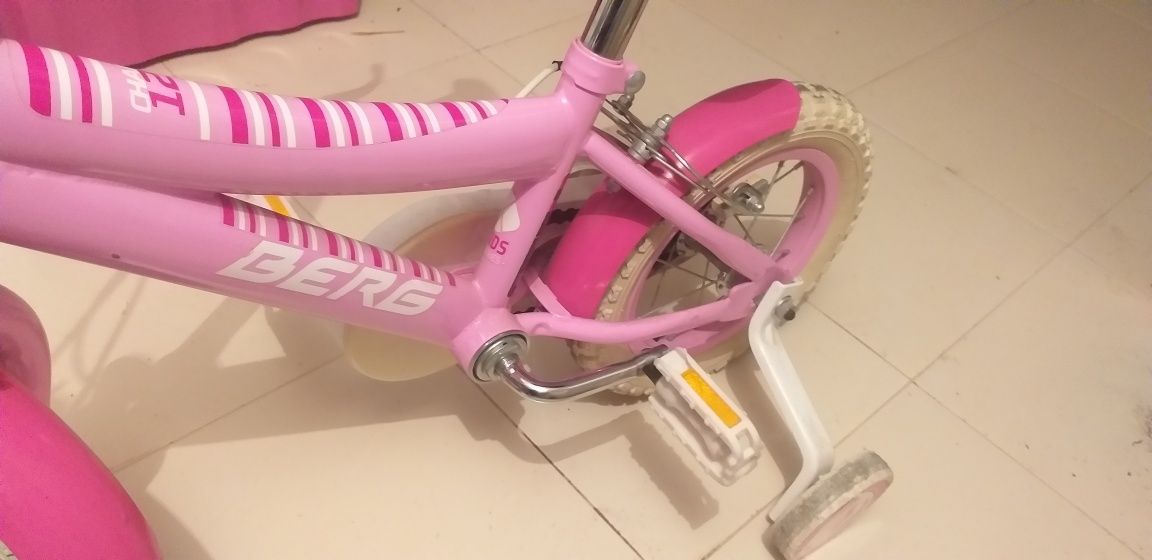 Bicicleta rosa menina