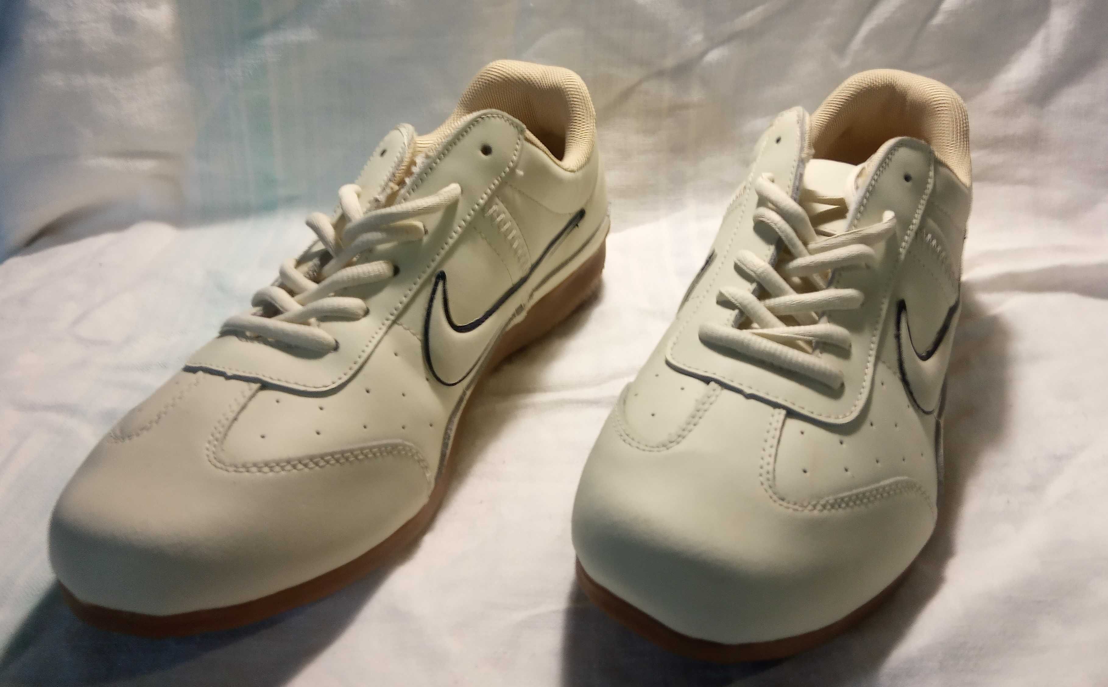 Кроссовки мужские Nike