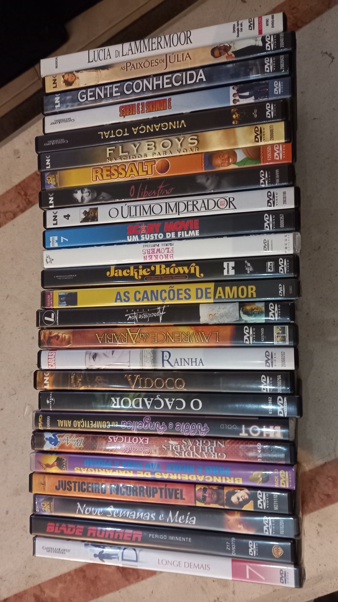 Vendo DVD'S a muito bom preço