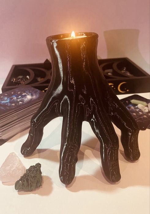 Подсвечник “Thing” из Семейки Адамс