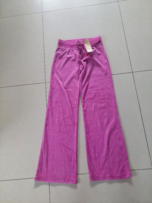 Welurowe spodnie dresowe nowe