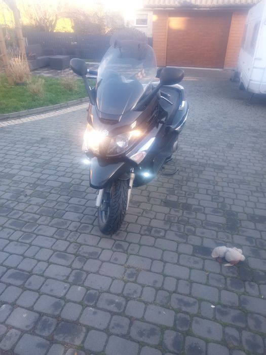 Sprzedam skuter Piaggio Xevo 125