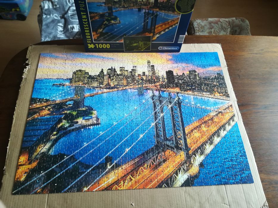 Puzzle Clementoni 1000 New York puzzle świecą w ciemności