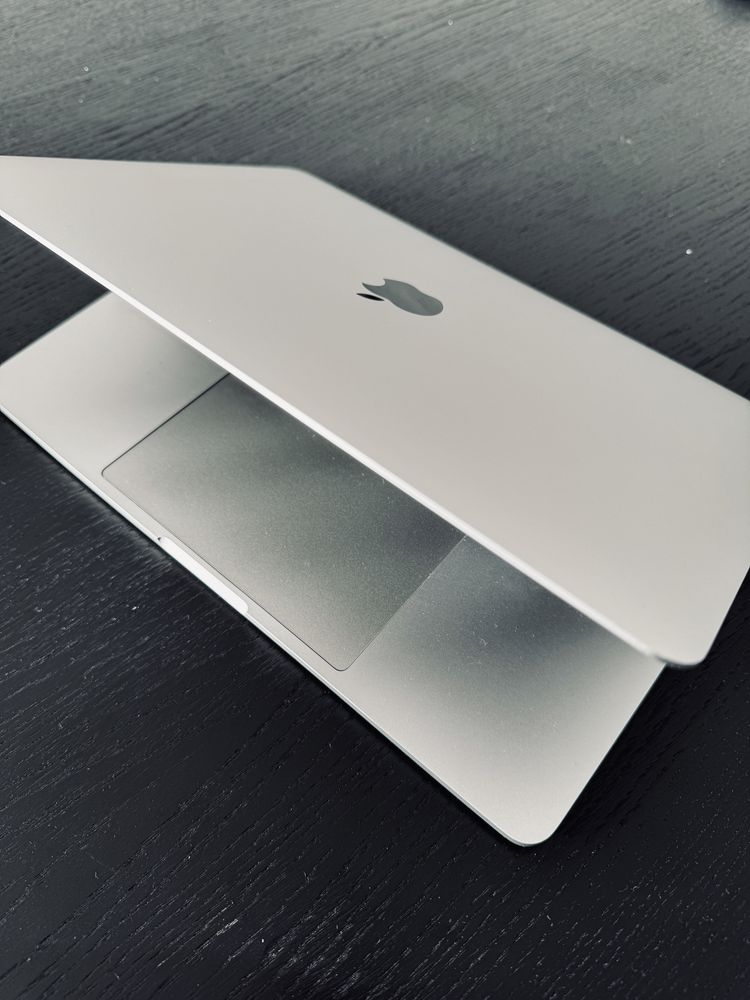 MacBook Pro 13” 256GB 8GB Ram - srebrny - Wrocław