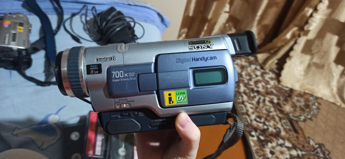 sony video 8 camcorders 700x digital zoom