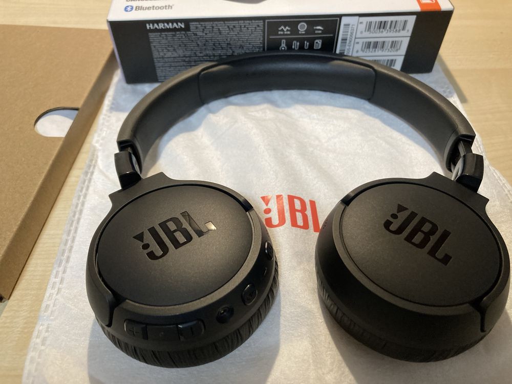 Sluchawki JBL Tune 670NC