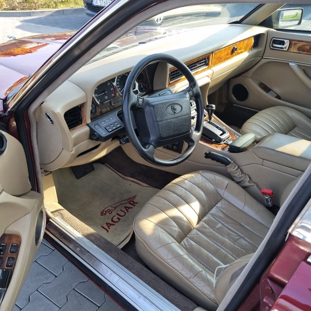 Jaguar XJ 40 Sovereign