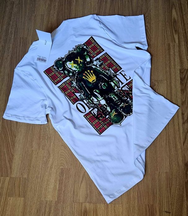 T-shirt off white Kaws  -  excelente qualidade