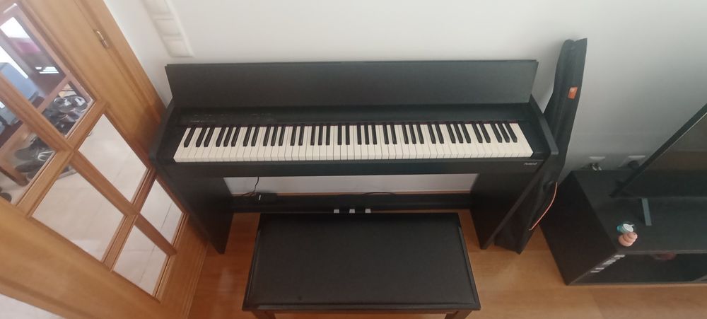 Piano Digital Roland F-130R