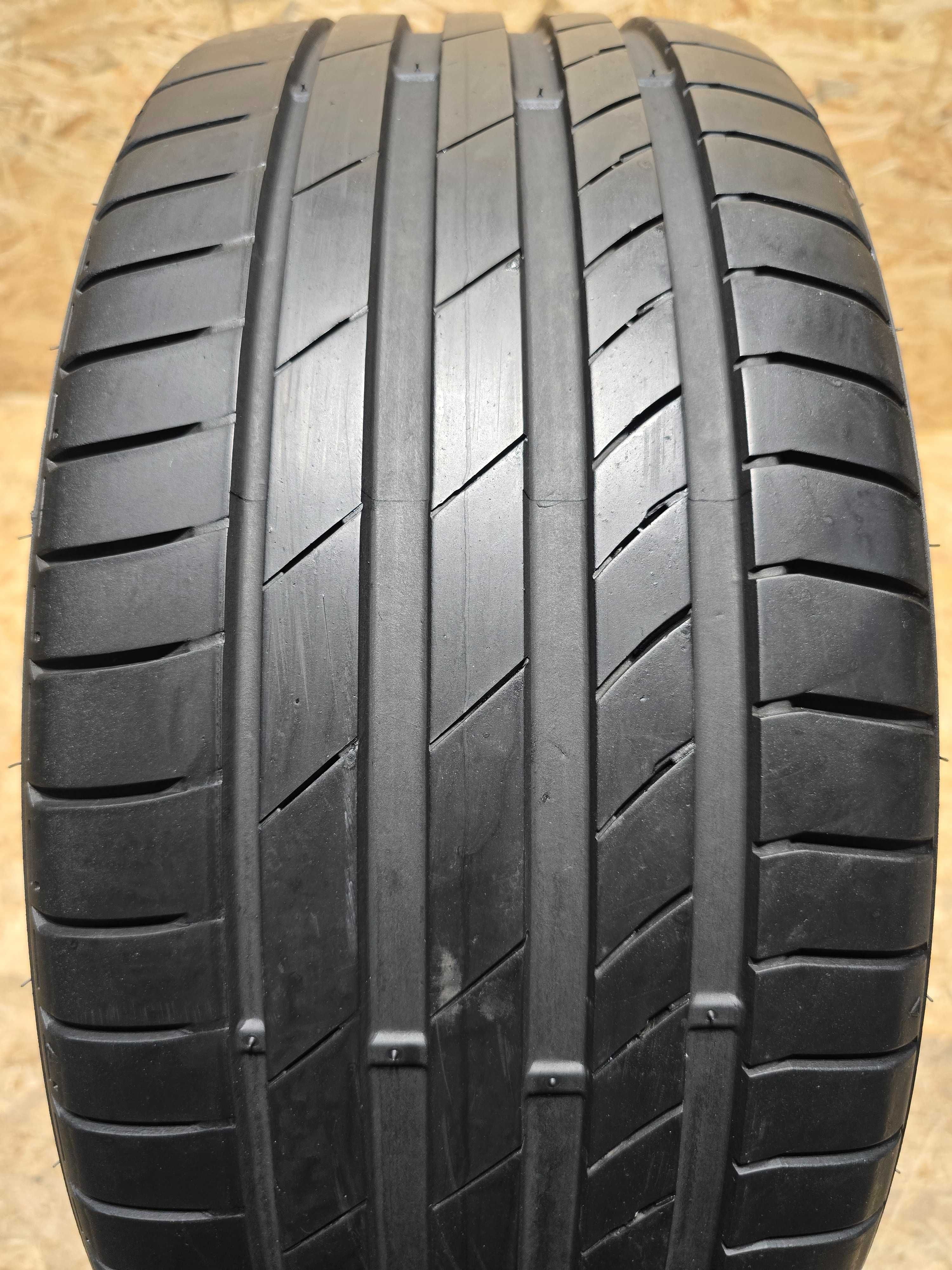 Opona pojedyńcza 215/40/17 87Y Kumho Ecsta PS71