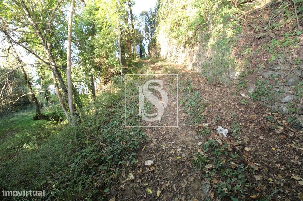 Terreno em Rebordelo
