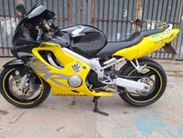 Honda cbr 600 F4