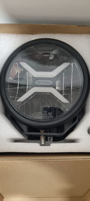 Halogen dalekosiężny Skyled Crux 7x 7"