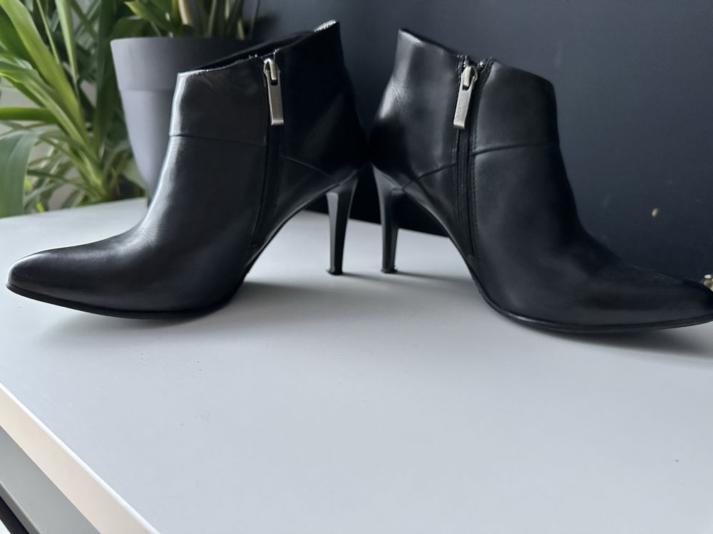 Buty Damskie Botki LASOCKI  Szpilka r.38