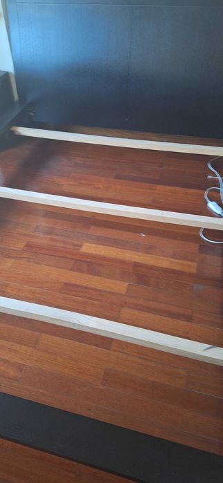 Cama casal c/ colchão 150×200