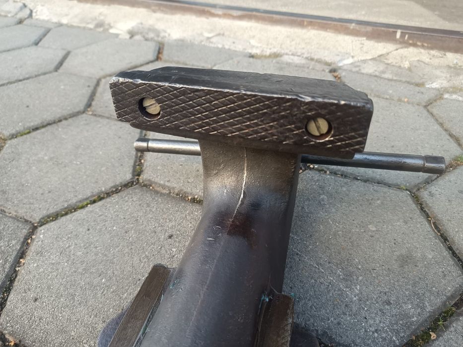 Duże imadło 25 kg , szczeki 15 cm . Stan bdb!