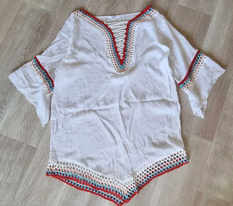 Narzutka plażowa biała boho