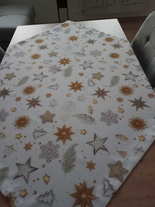 Obrusik świąteczny z poszewką na poduszkę