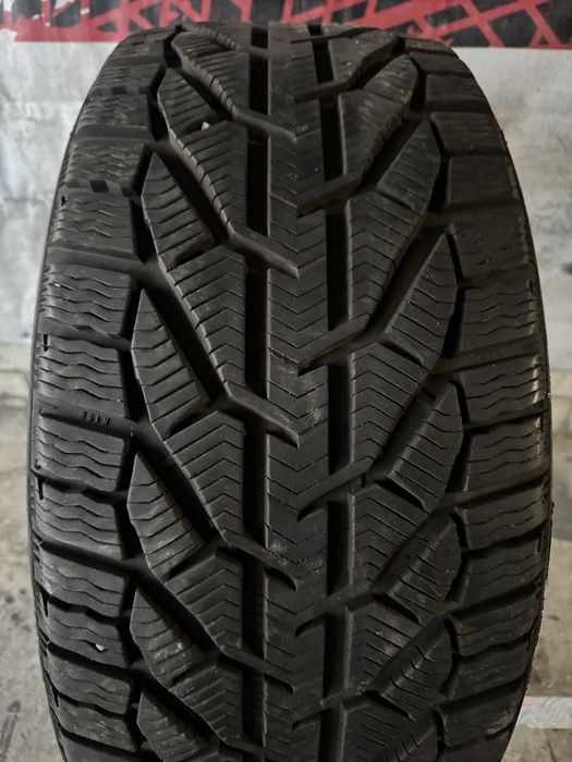 255/45/20 Kormoran SUV зимові шини 255 45 R20 105V резина 99% 8.9мм