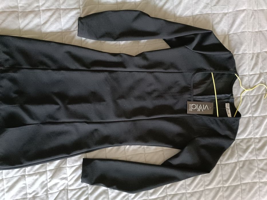 Сукня чорна з довгими рукавами S