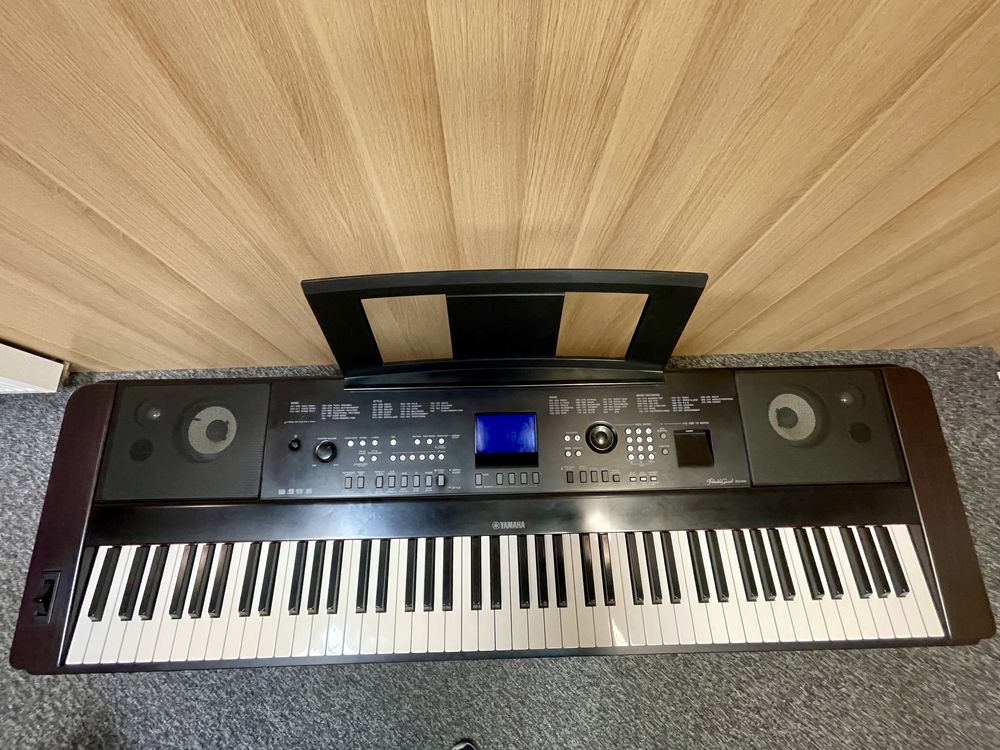 Yamaha DGX 650 pianino  keyboard