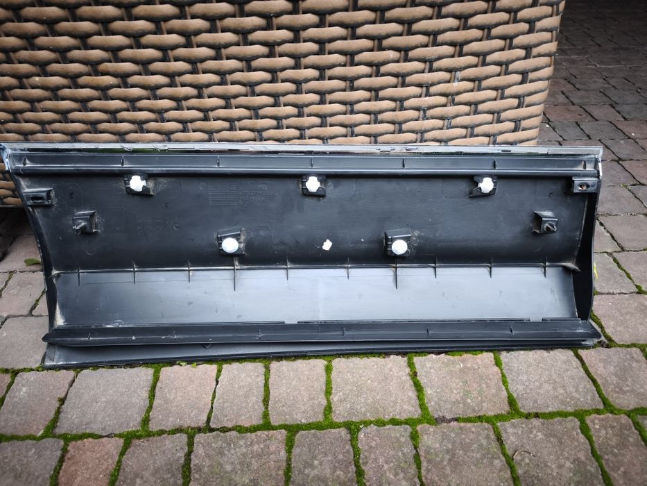 Накладка задньої лівої двері Volkswagen Tiguan Оригінал.