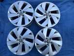 Felgi aluminiowe 17 5x112 VW Golf Caddy Passat T-Roc Tiguan