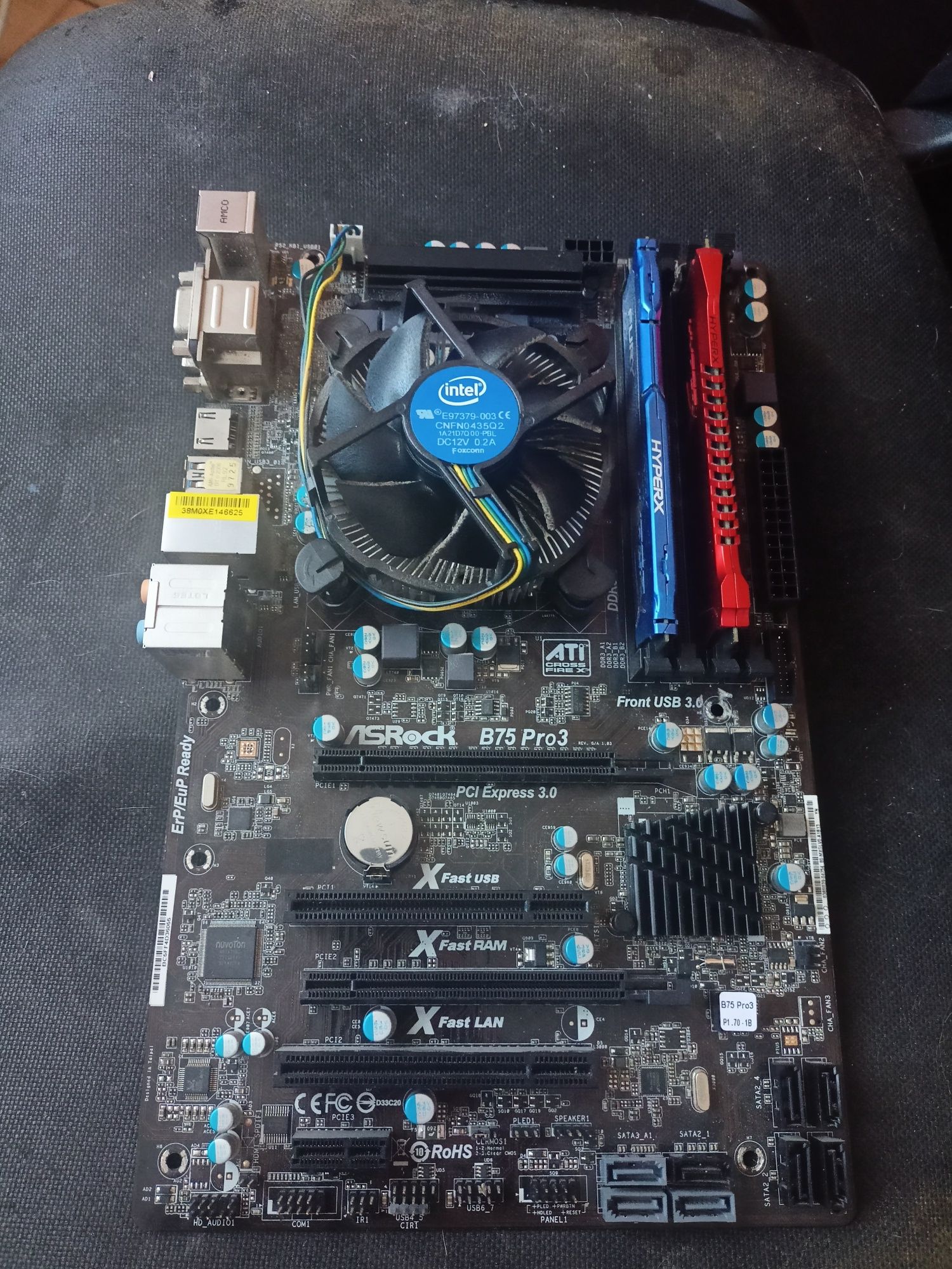 Intel Core i7 2700K + mobo ASRock B75 Pro3 + 8 GB ramu Kingston