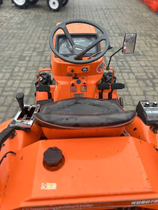KUBOTA B1-15 imaculado