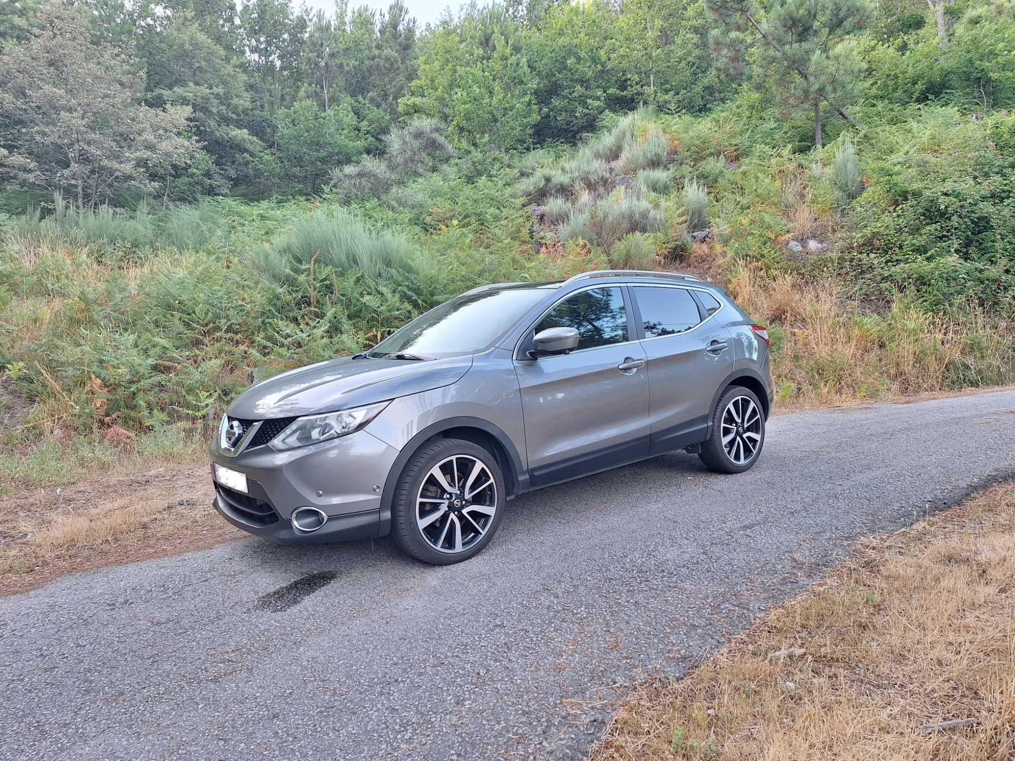 NISSAN QASHQAI Tekna Premium 1.6 dci 130cv "Full Extras"