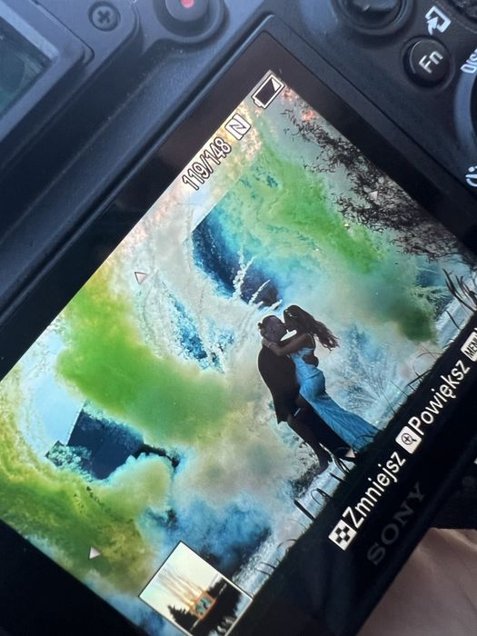 Kolorowy dym mina dymna miny dymne na sesje zdjęcia wesele baby shower