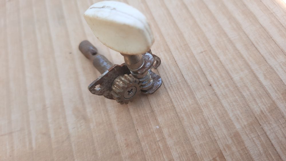 Колки для гітари 
242 PC
Диски відрізни, шліфувальні, по