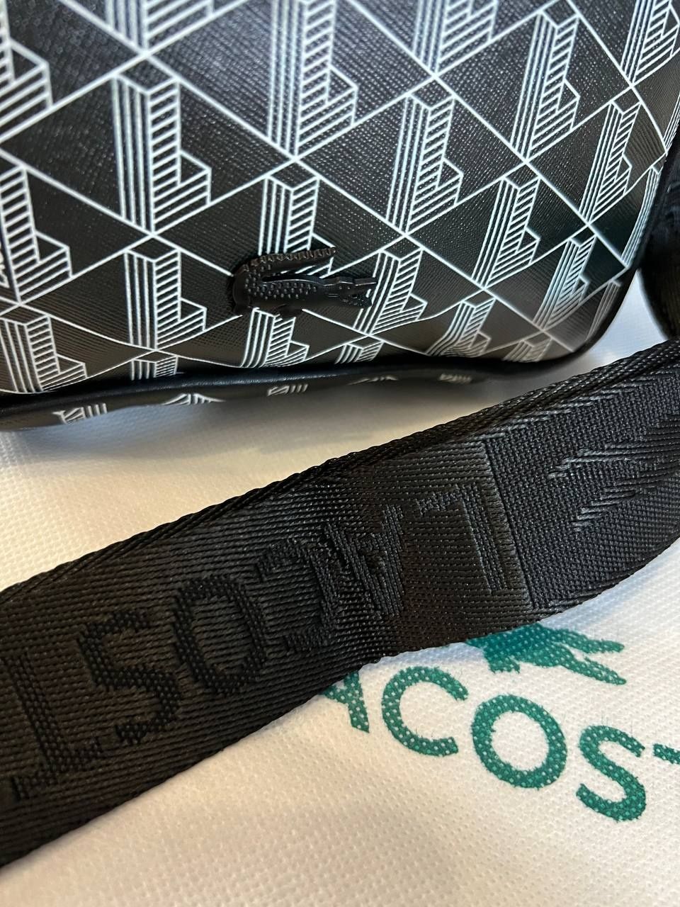 Чоловіча сумка месенджер Lacoste