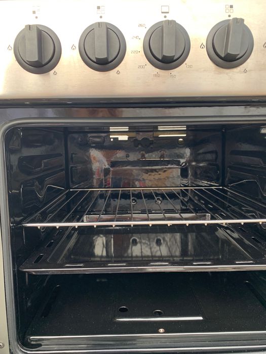 Fogão adaptado a gás natural e botija