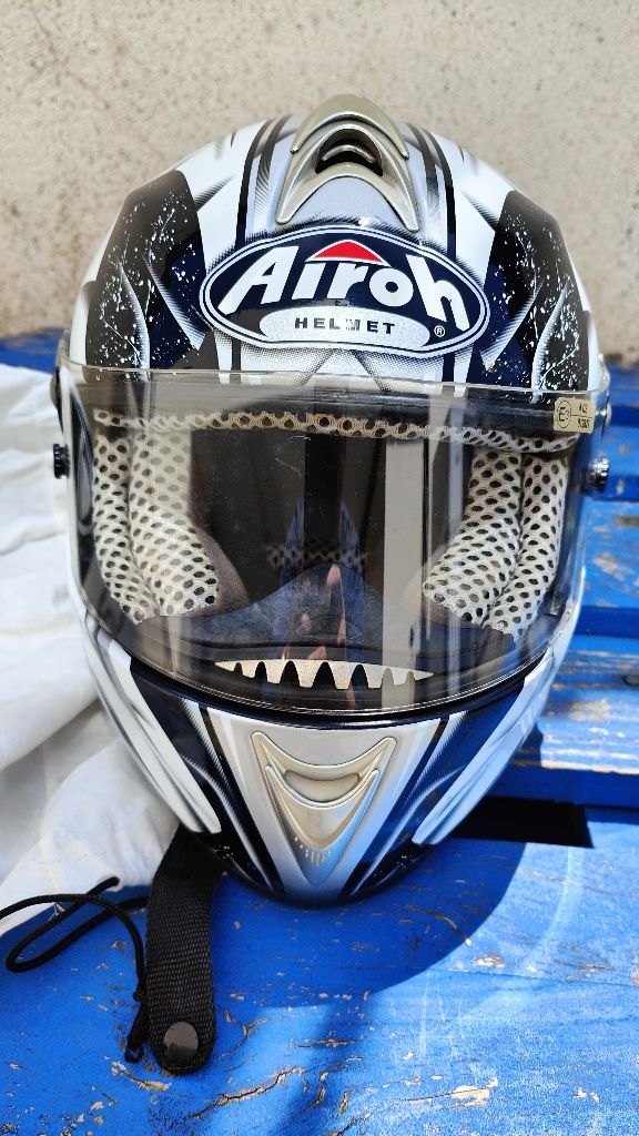 Vendo capacete integral Airoh tam. S
