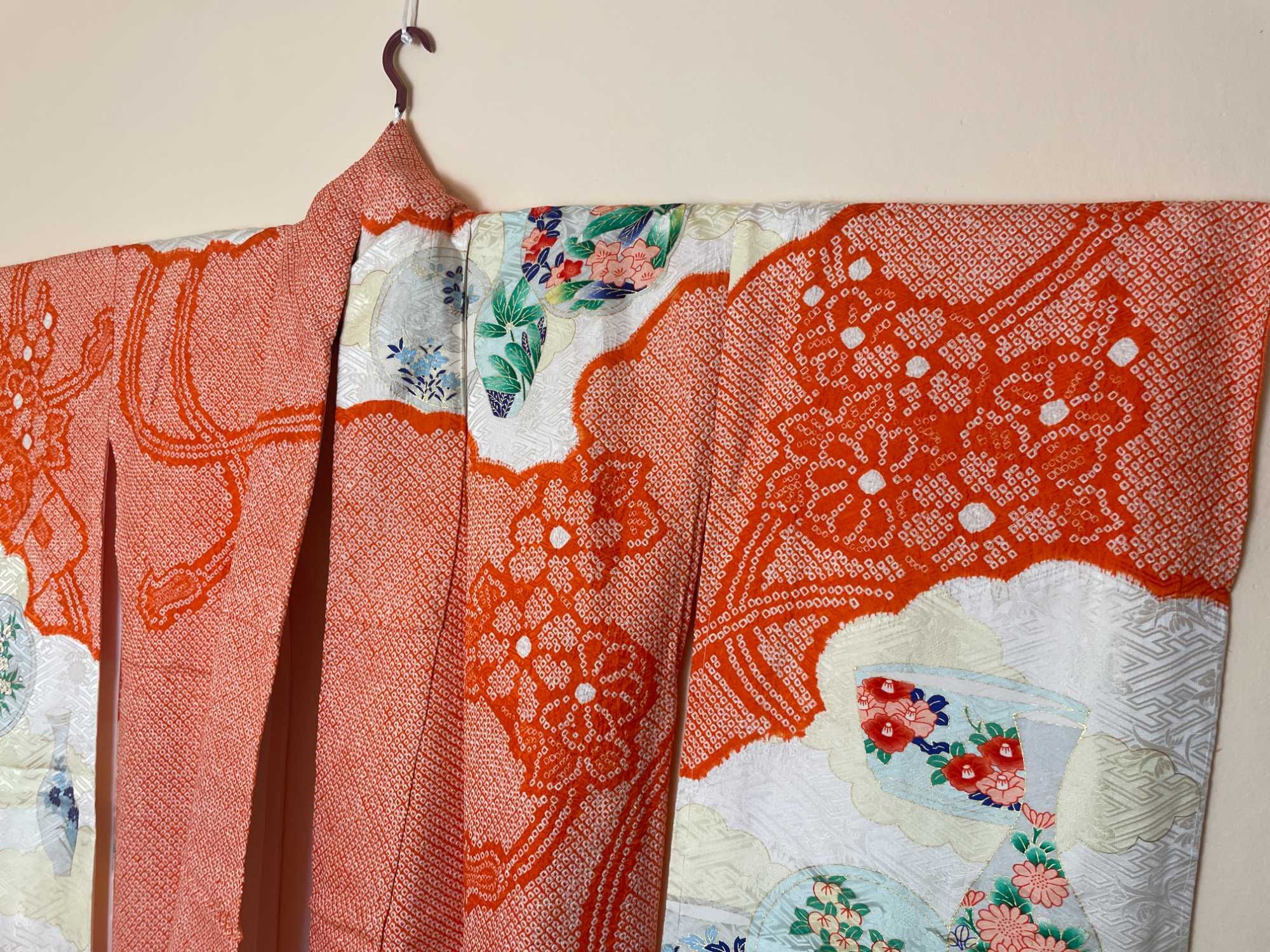 Japońskie kimono furisode